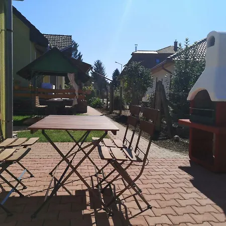 Apartman Kaszas Garden Mosonmagyarovar Exterior photo