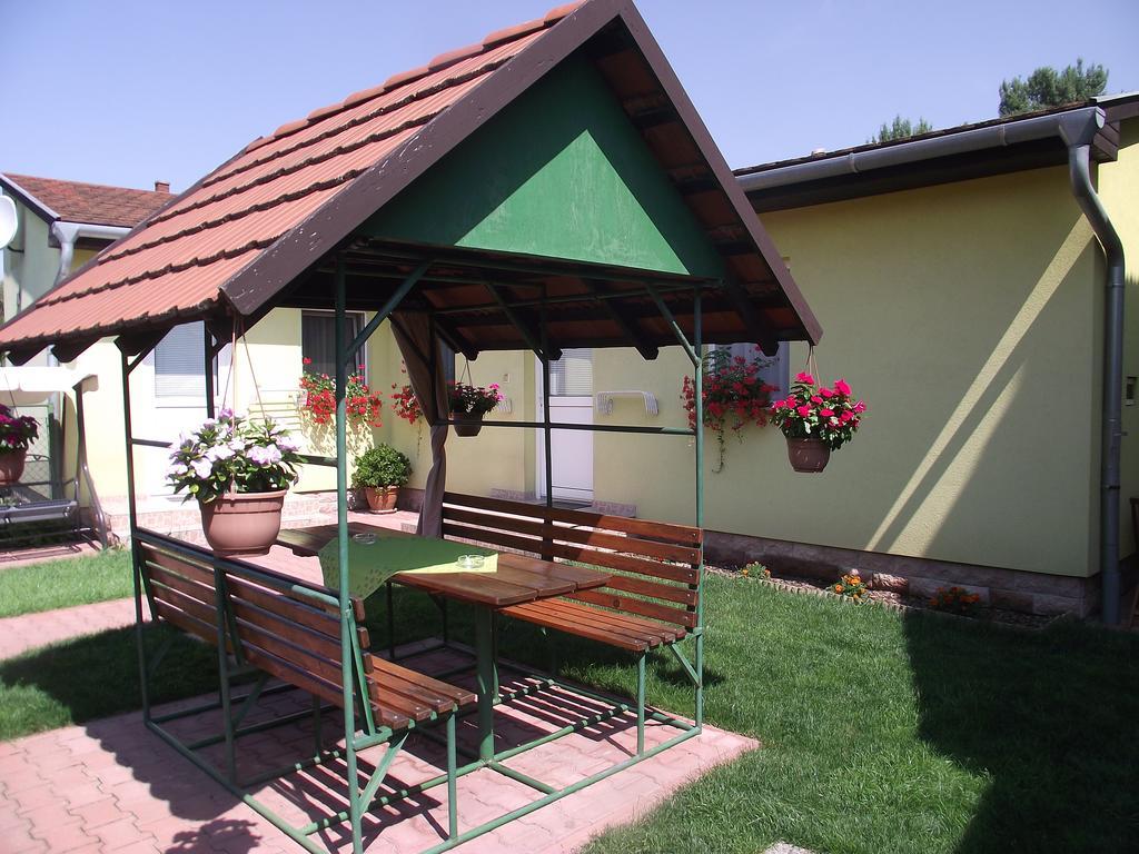 Apartment Kaszas Garden