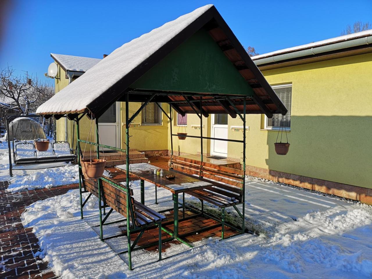 Apartment Kaszas Garden