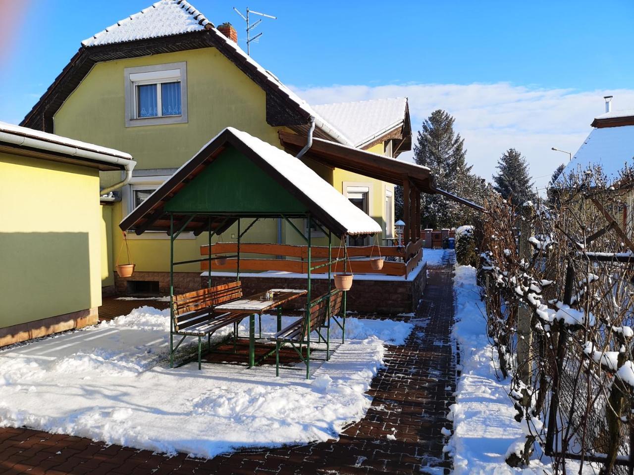 Kaszas Garden Apartment *